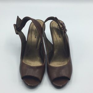 Used Kenneth Cole heels